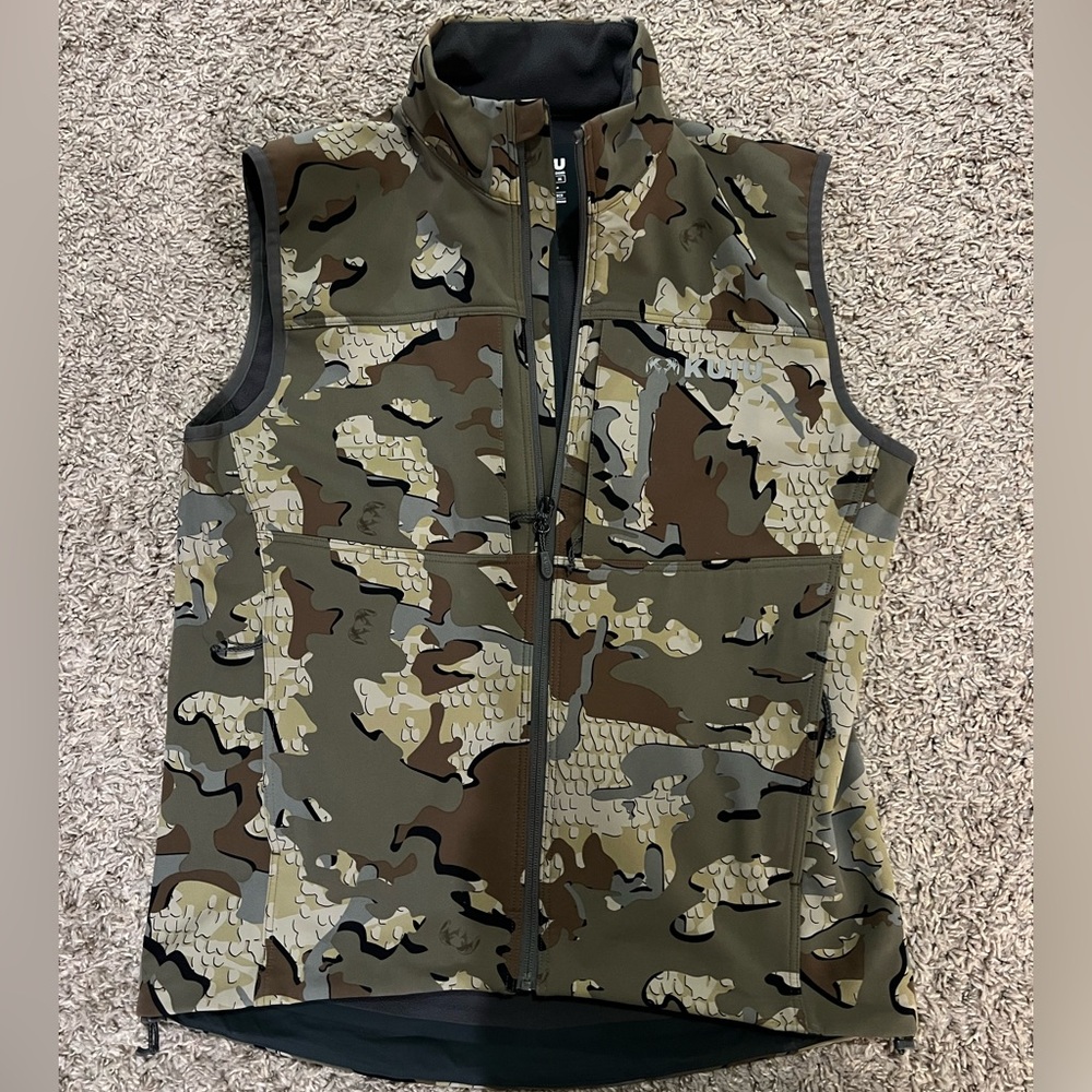 KUIU “Valo” Colored Camo Hunting Vest